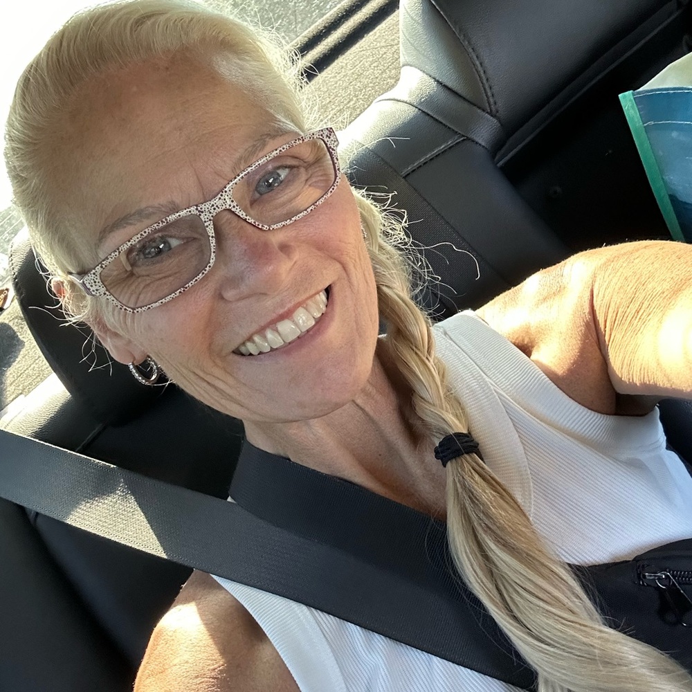 Meet your Posher, Melissa